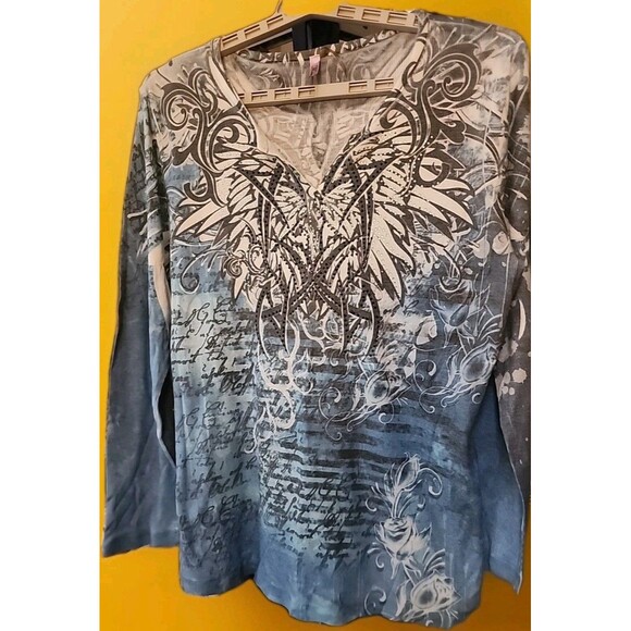 Kiara Womens Shirt Top Blouse 2XL Wings Script Rhinestones Boho Nice B7 - Picture 1 of 7